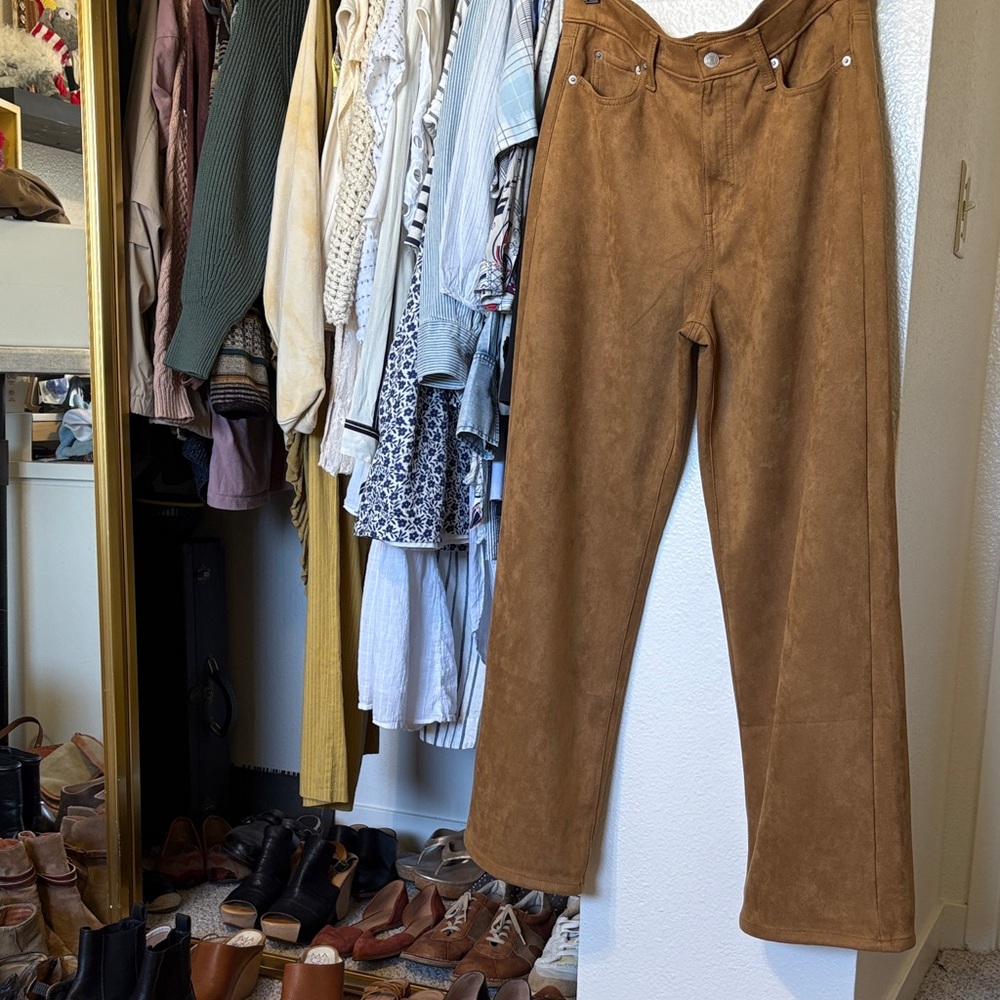 Banana Republic Wide Leg Pants in Brown Suede-Look